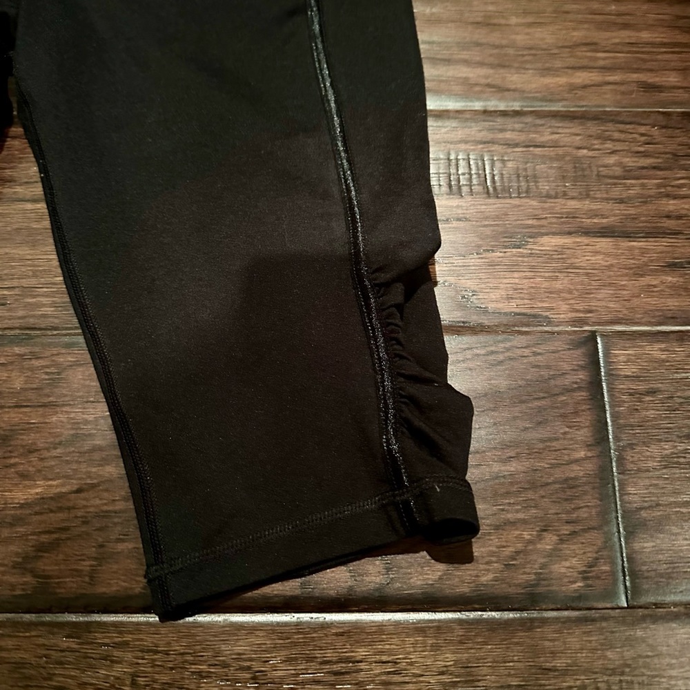 Jennifer Lopez Cropped Leggings/Biker Shorts - Picture 2 of 5